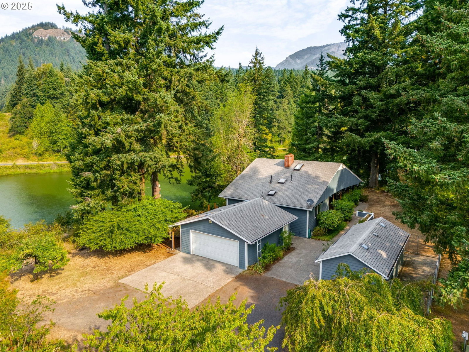 Primary listing photo, 2020 GREENLEAF DR, North Bonneville, WA, 98639