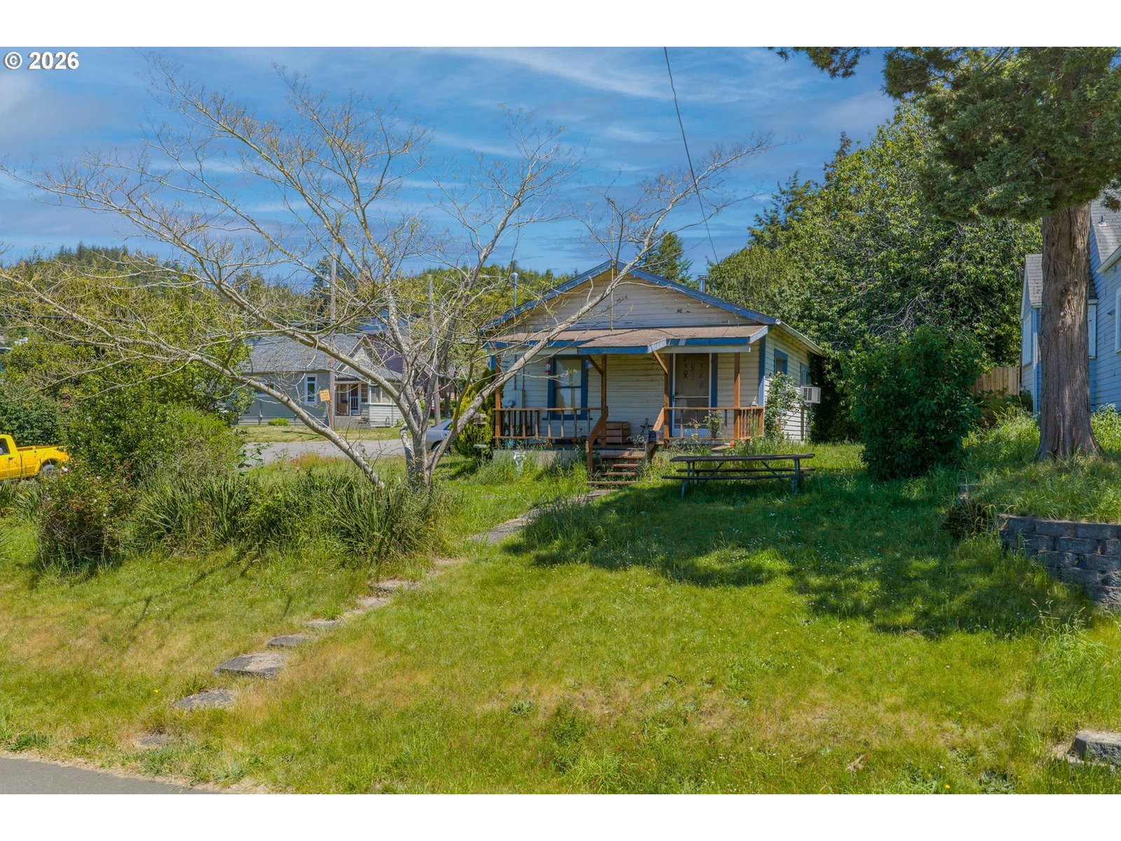 Listing photo 1 of 6