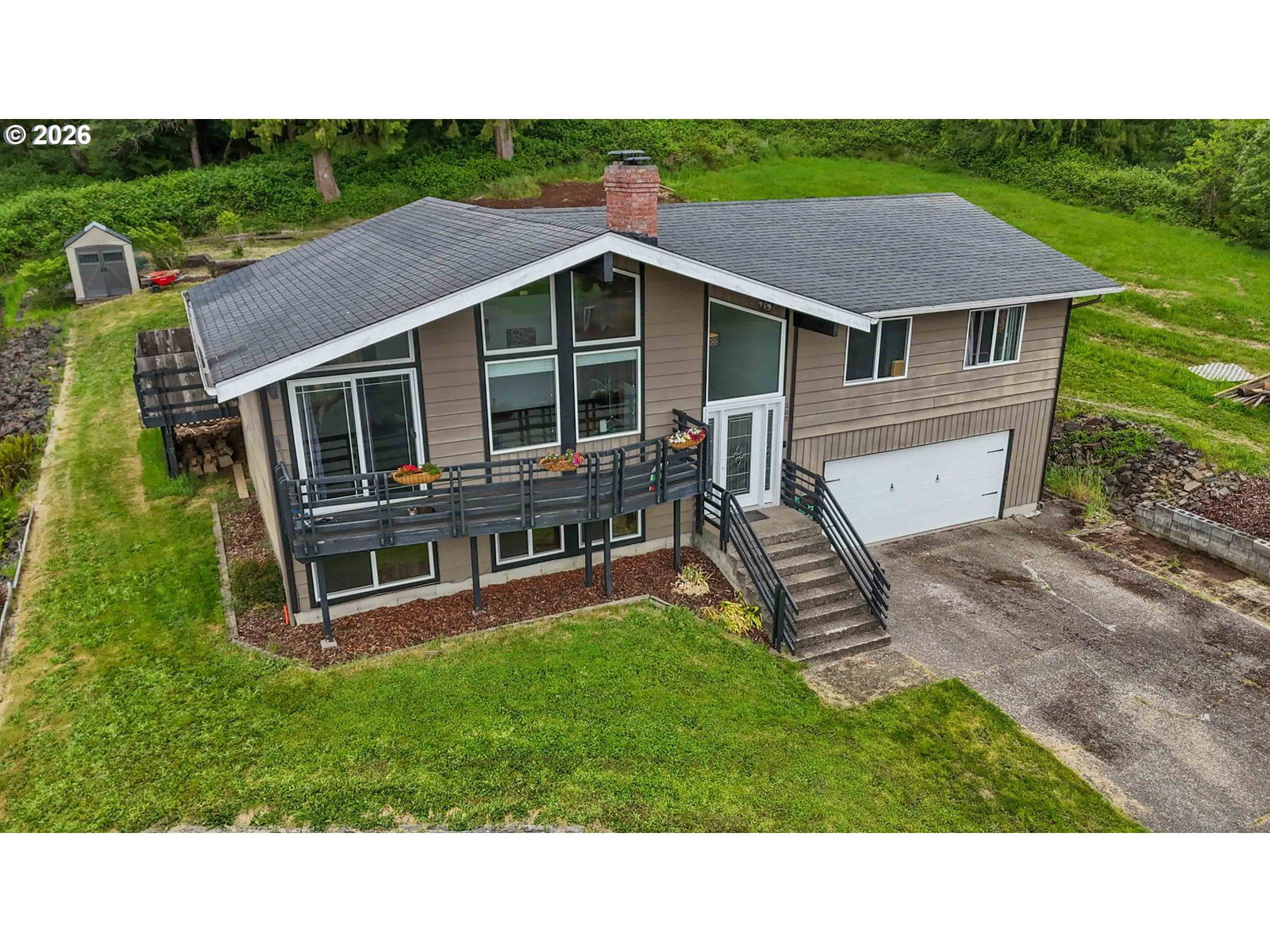 209 CURTIS DR