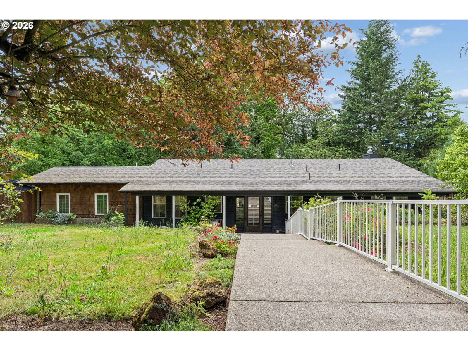 Listing photo 1 of 6