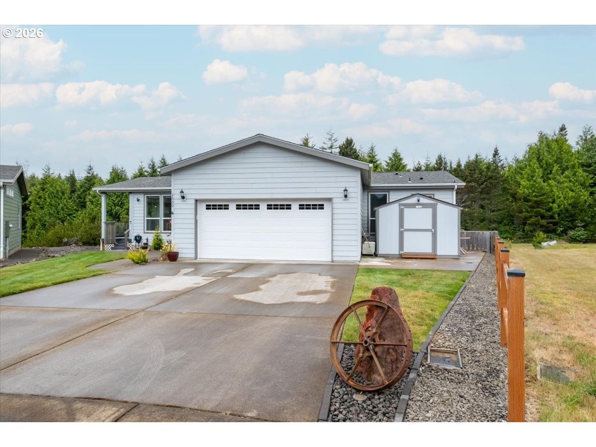 Listing photo 1 of 6