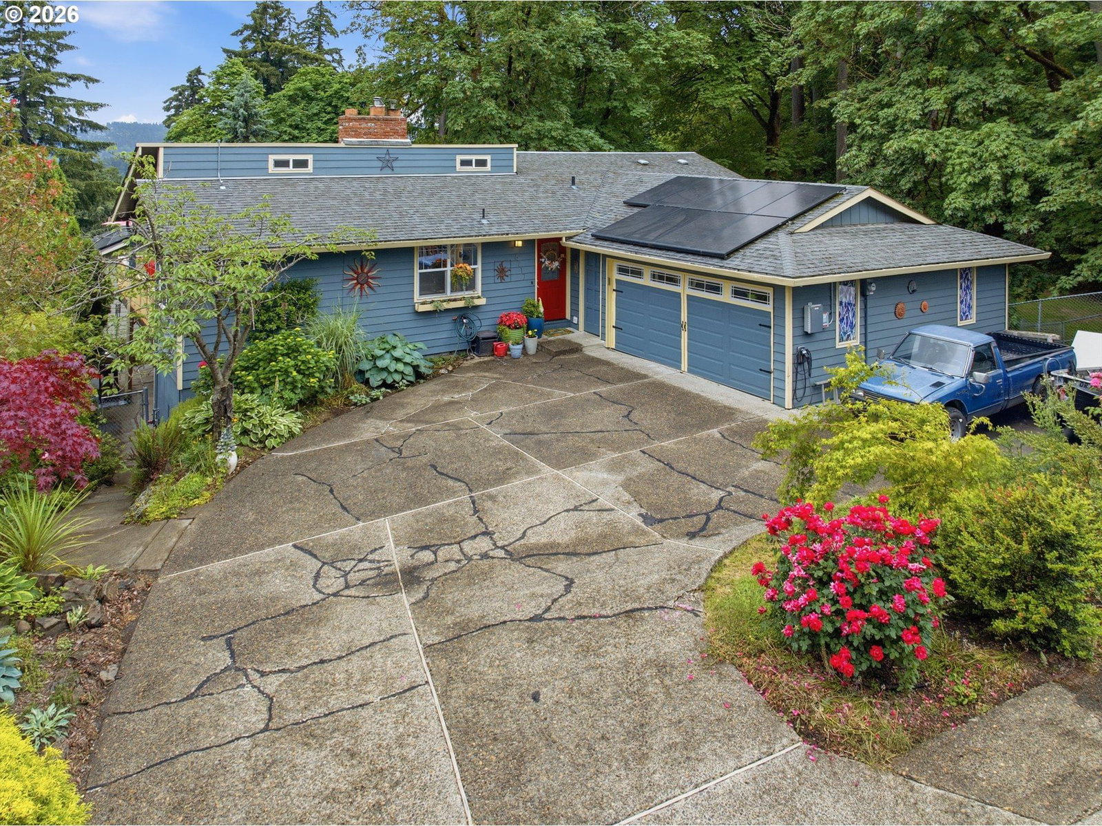 Listing photo 1 of 6