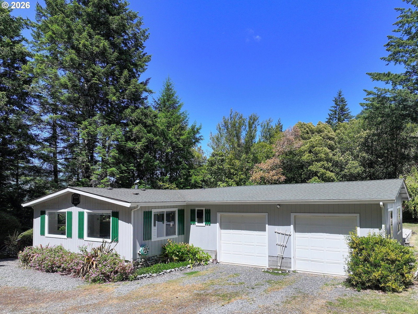 Listing photo 1 of 6