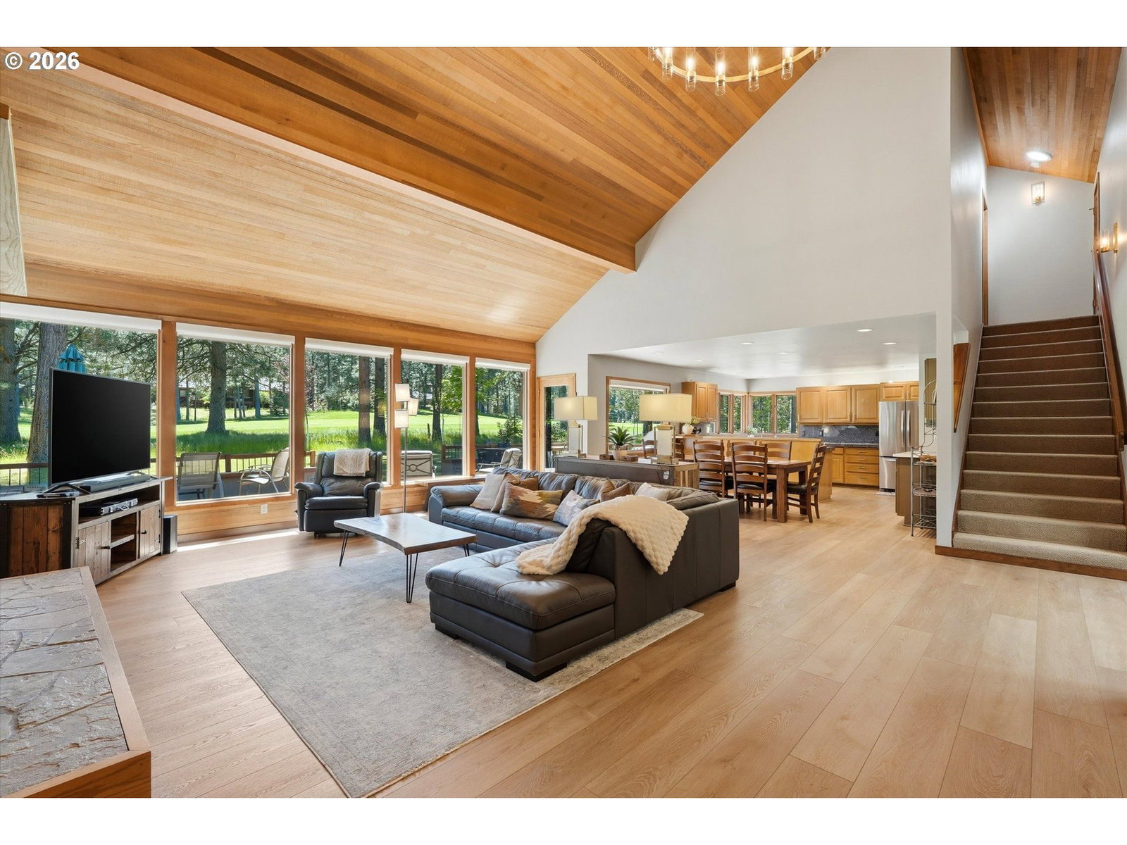 Listing photo 1 of 6