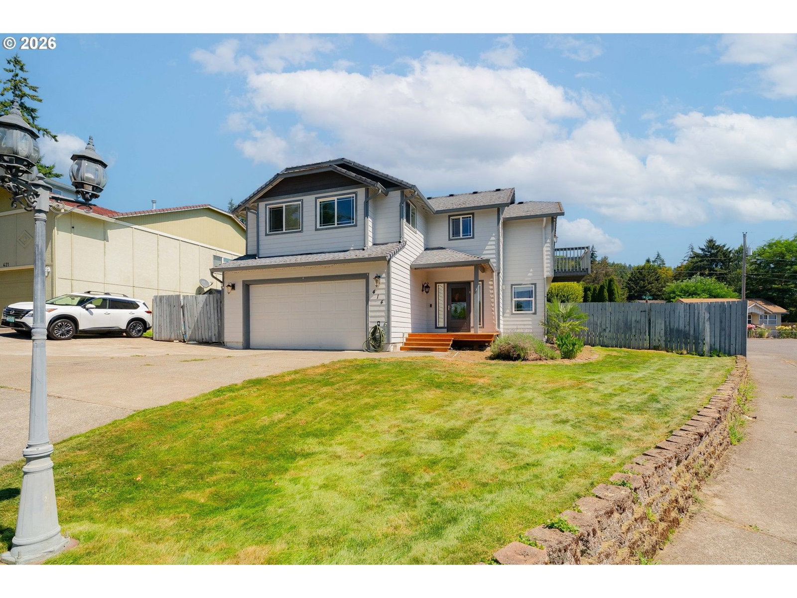 414 N 3RD PL