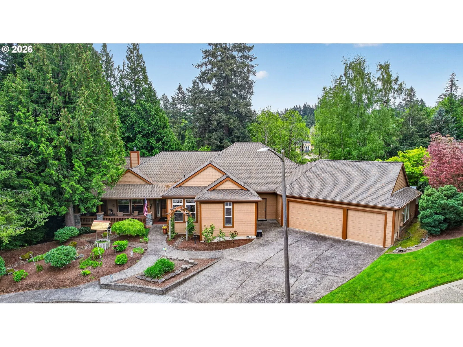 284 SE 41ST CT