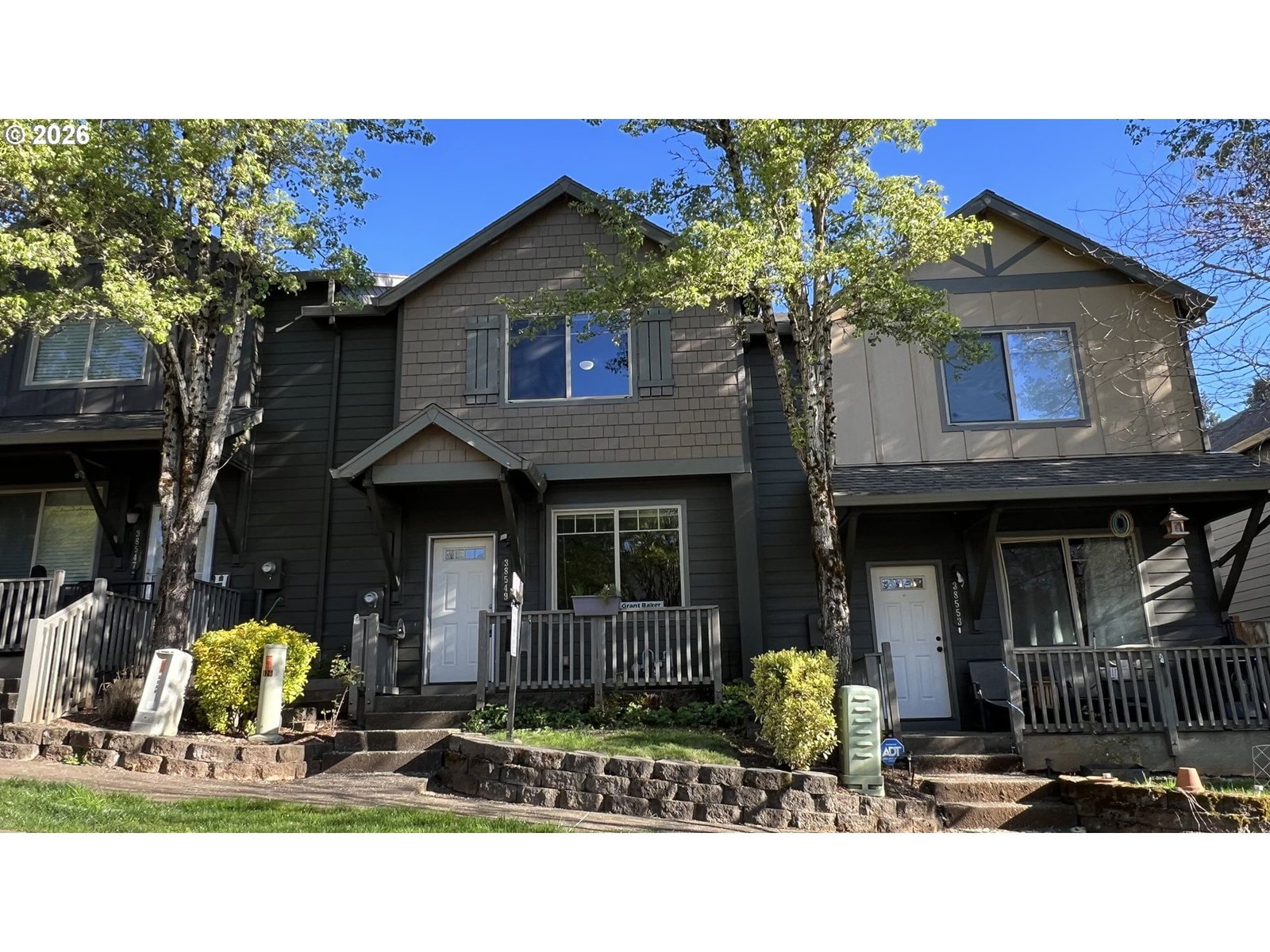 Listing photo 1 of 6