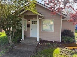 Primary listing photo, 1216 1ST AVE, Kelso, WA, 98626