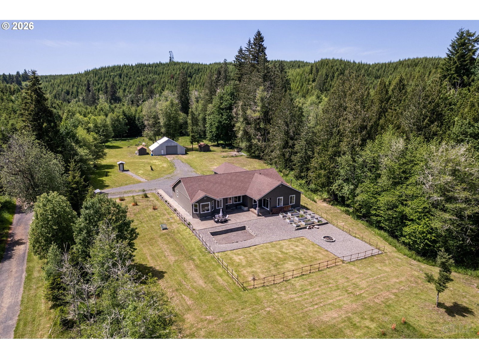 Listing photo 1 of 6