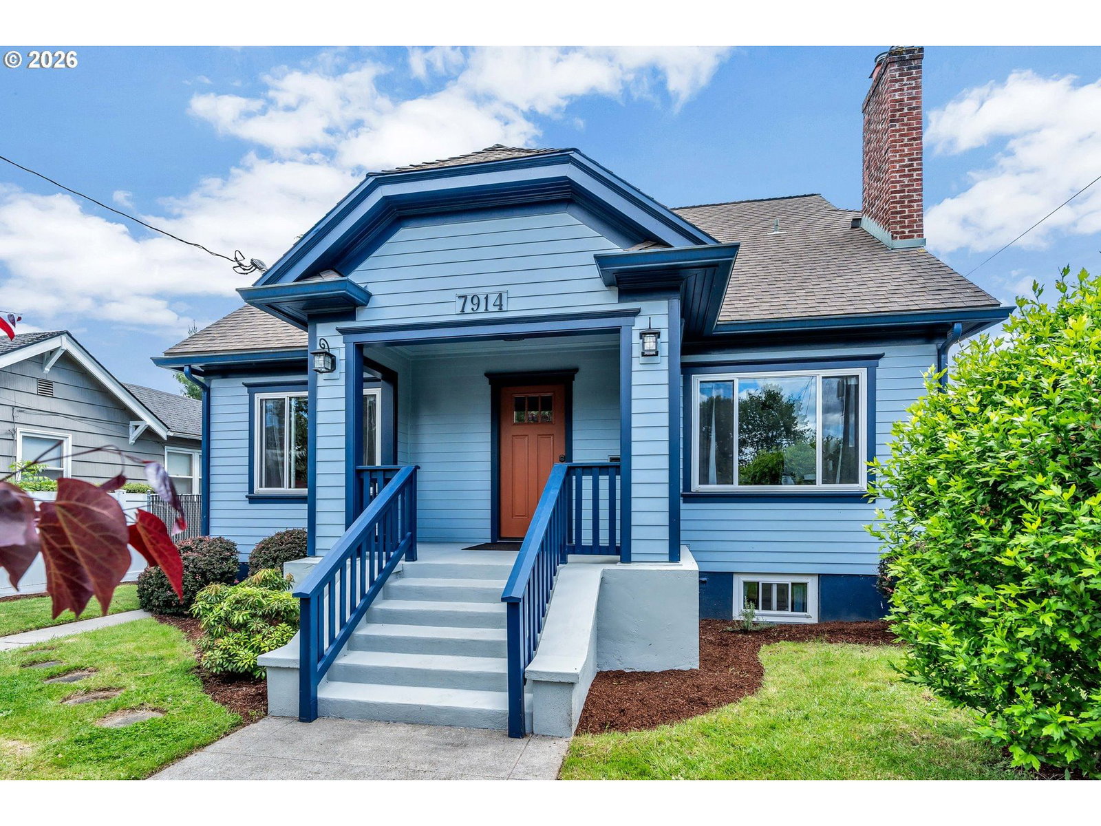 7914 7916 SE MAIN ST