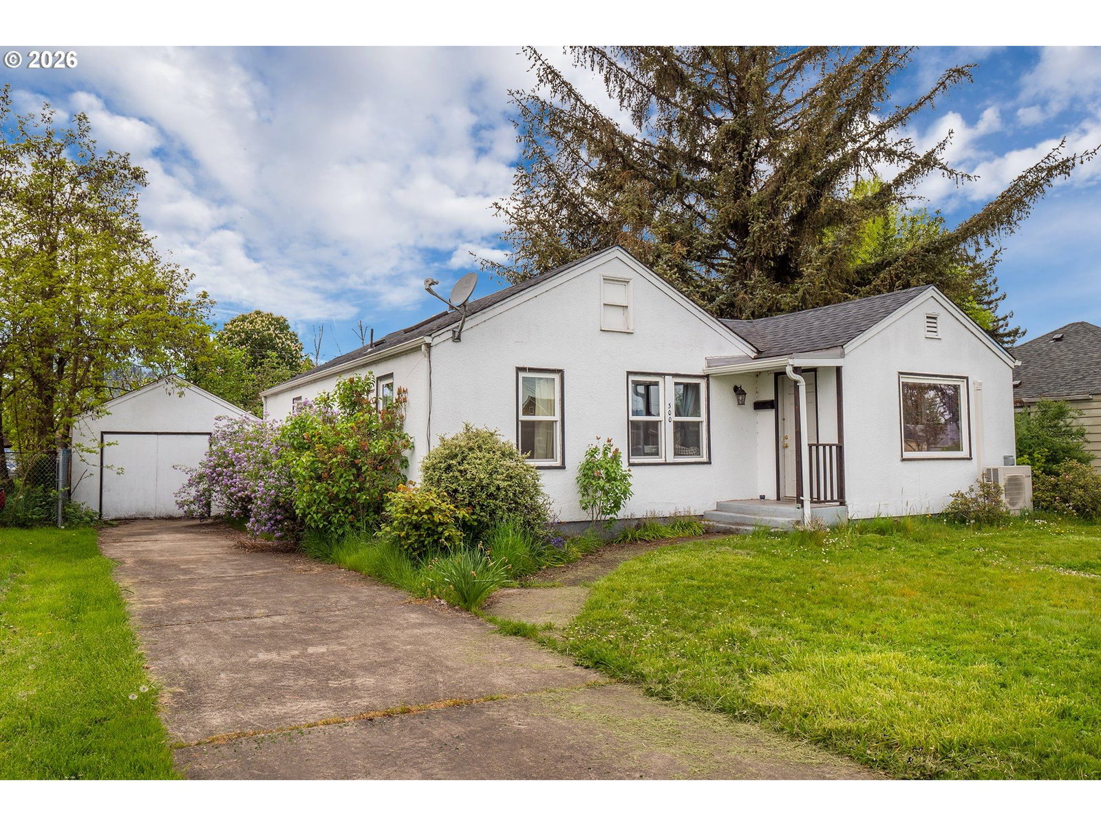 Primary listing photo, 300 21ST ST, Springfield, OR, 97477