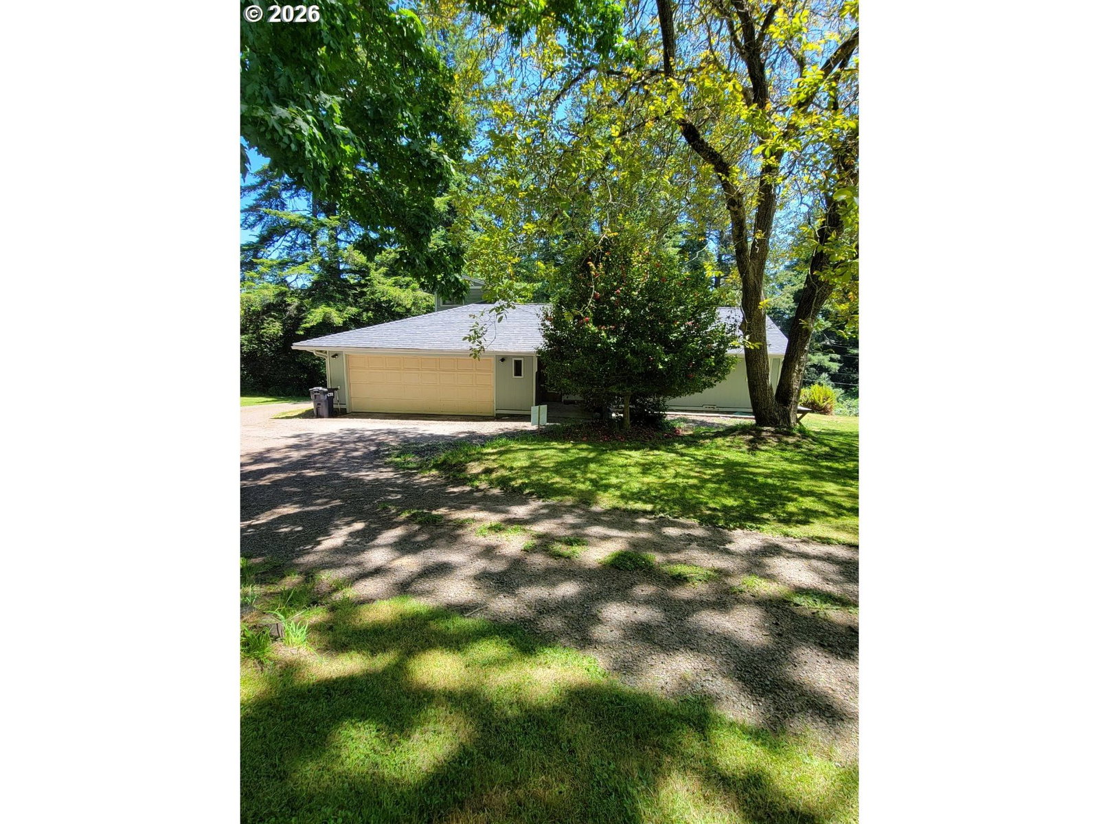 Listing photo 1 of 6