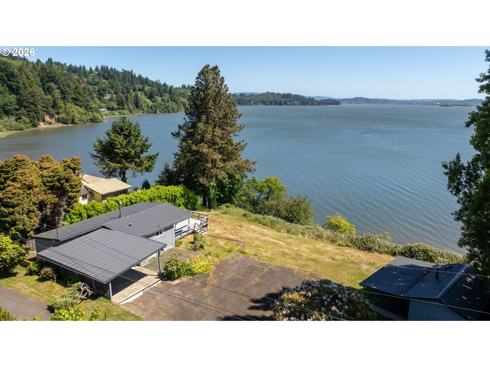 Listing photo 1 of 6