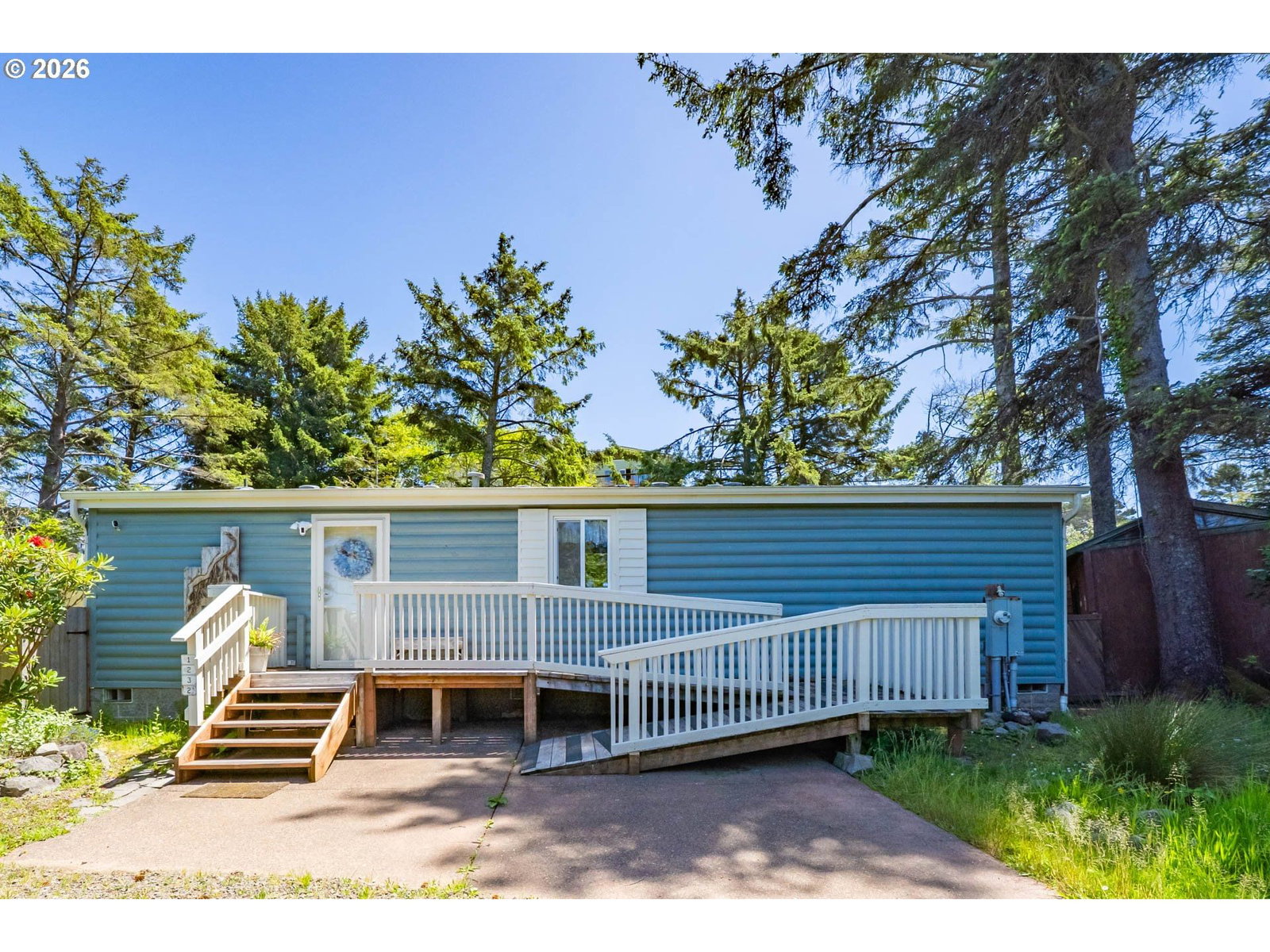 Listing photo 1 of 6