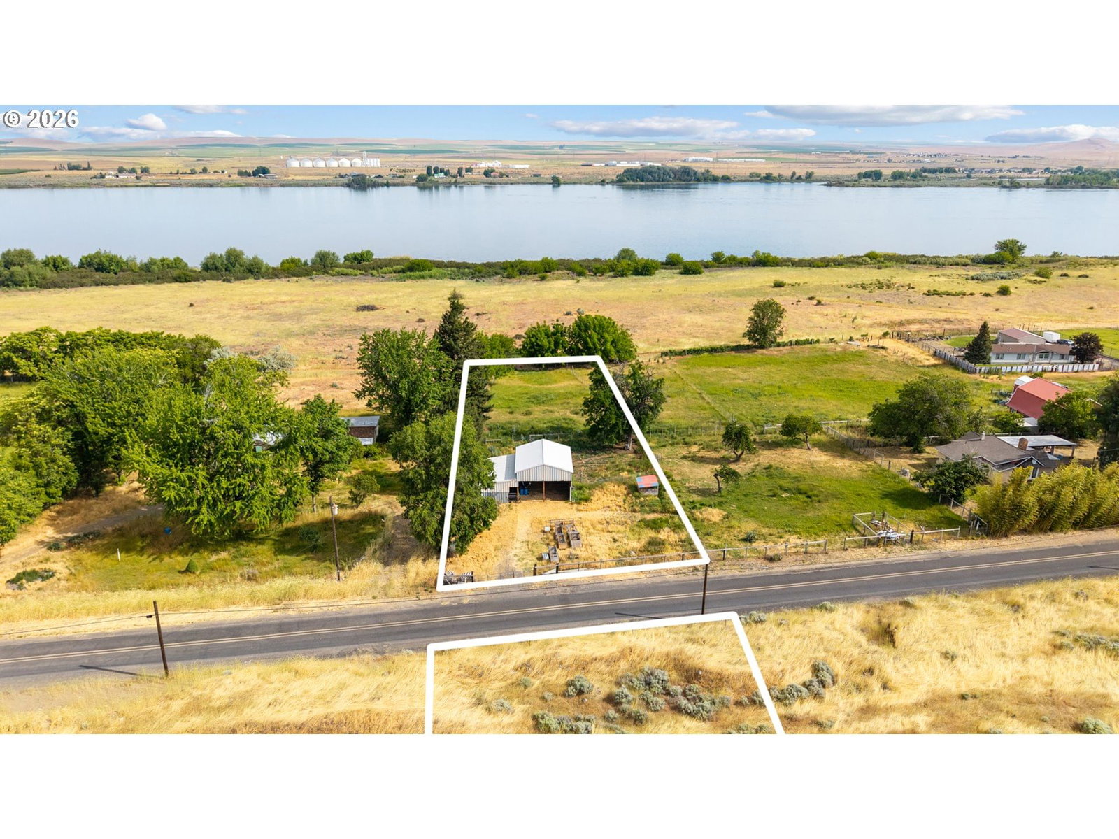 Listing photo 1 of 6