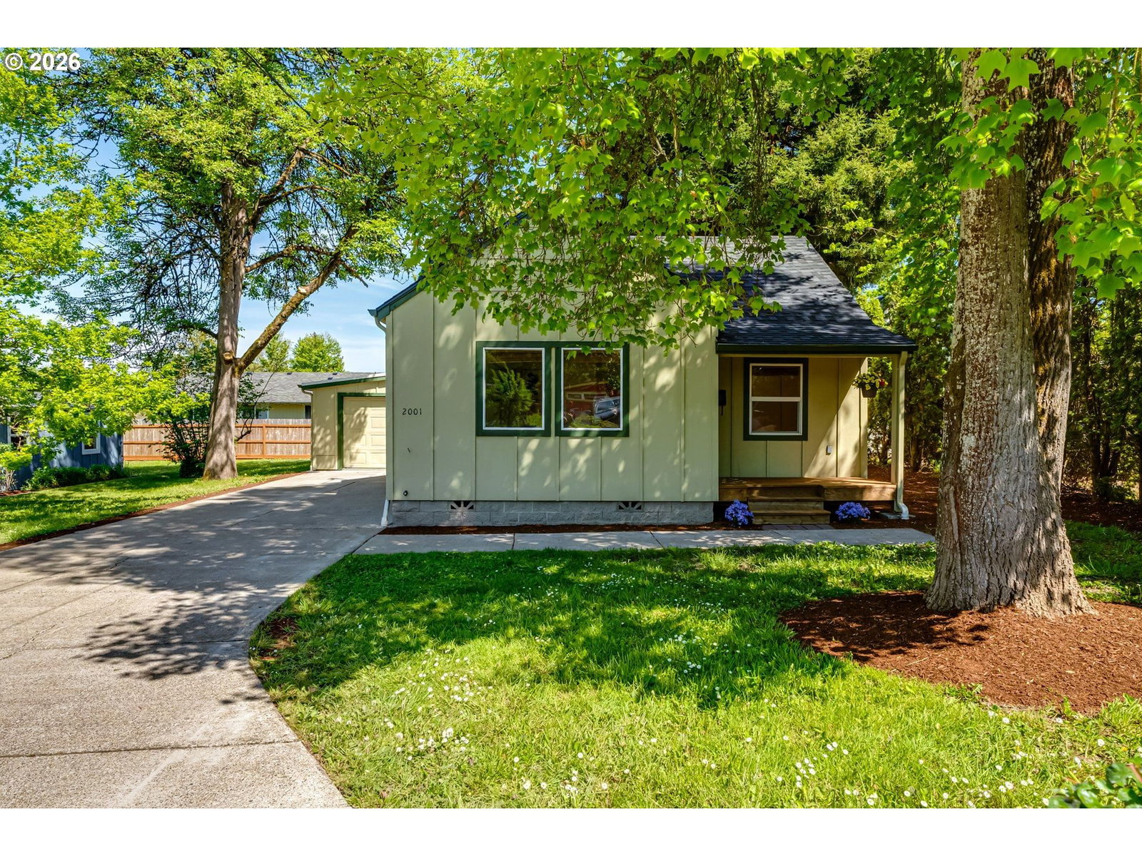 Primary listing photo, 2001 CITY VIEW ST, Eugene, OR, 97405