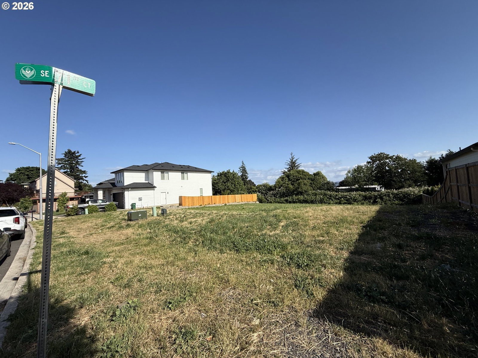 Listing photo 1 of 6