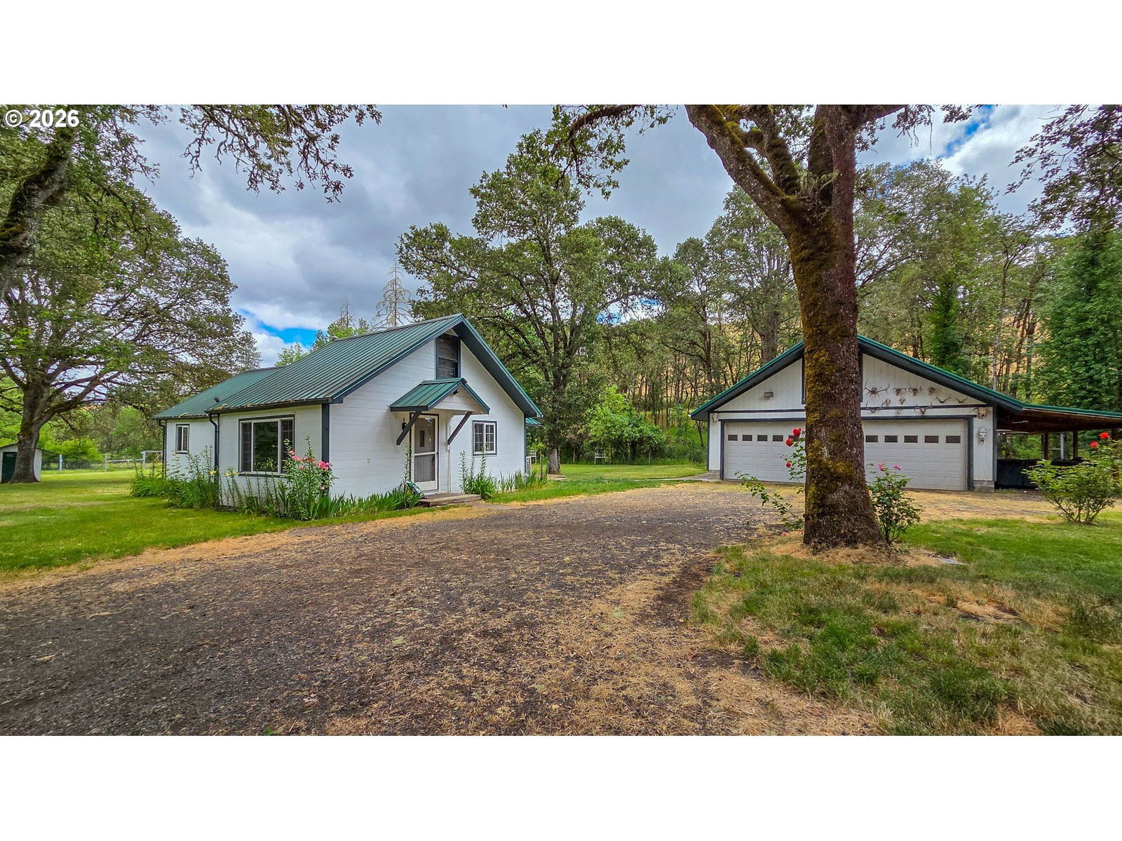 Listing photo 1 of 6