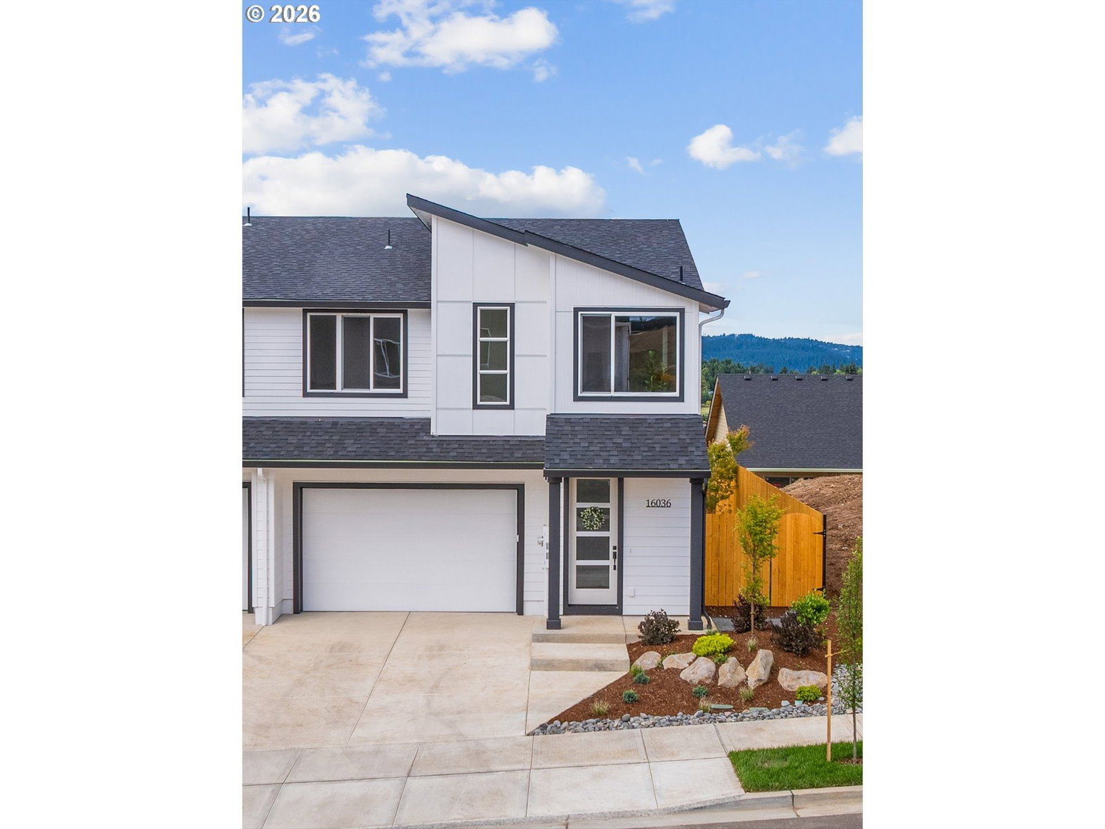 Listing photo 1 of 6