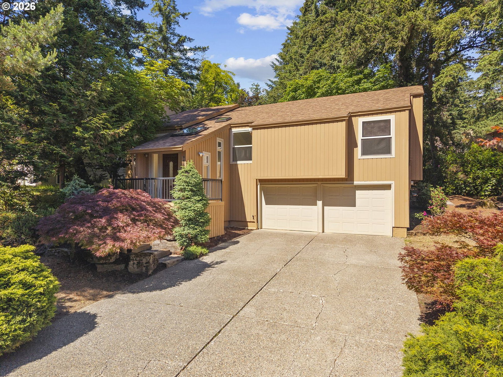 Listing photo 1 of 6