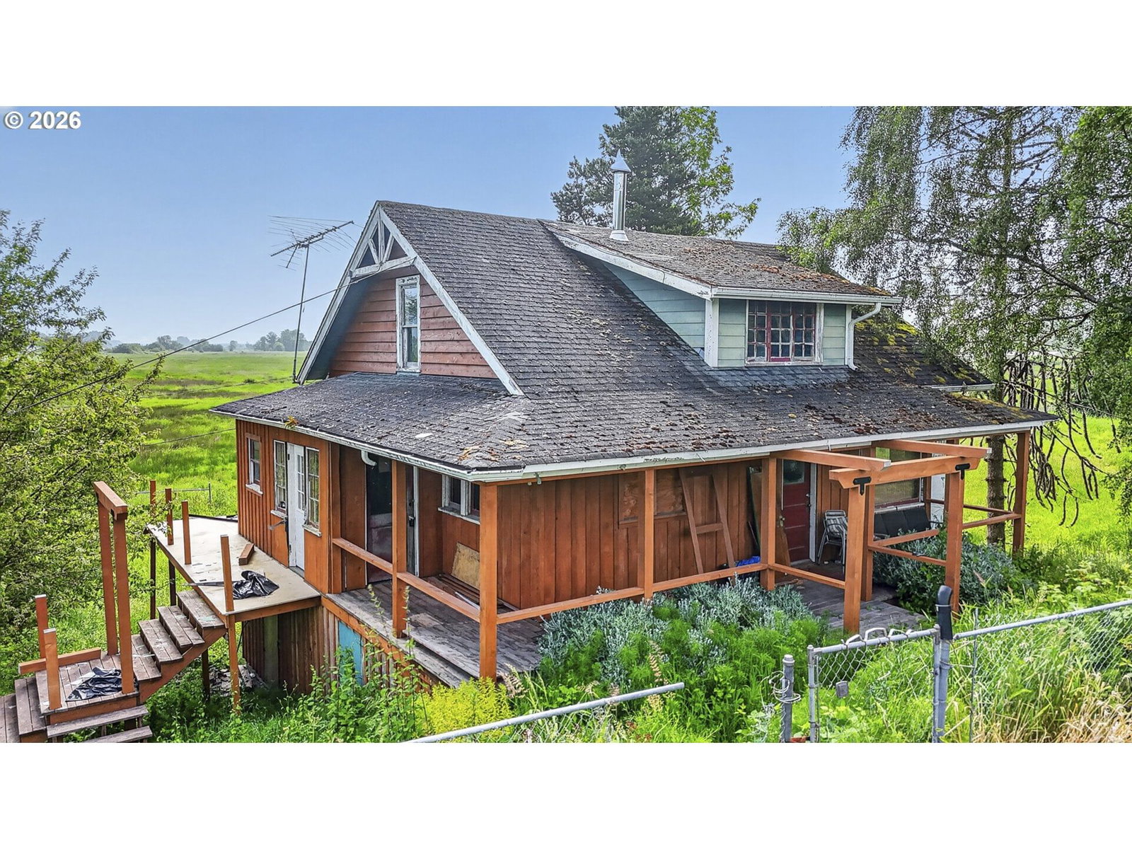 Listing photo 1 of 6