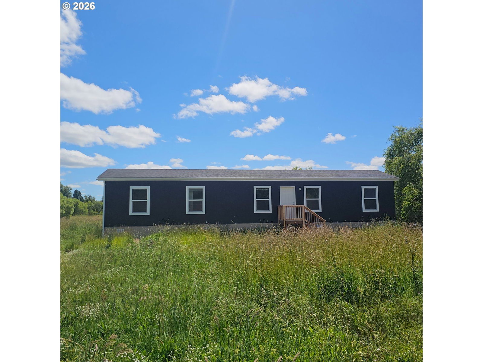 Listing photo 1 of 6