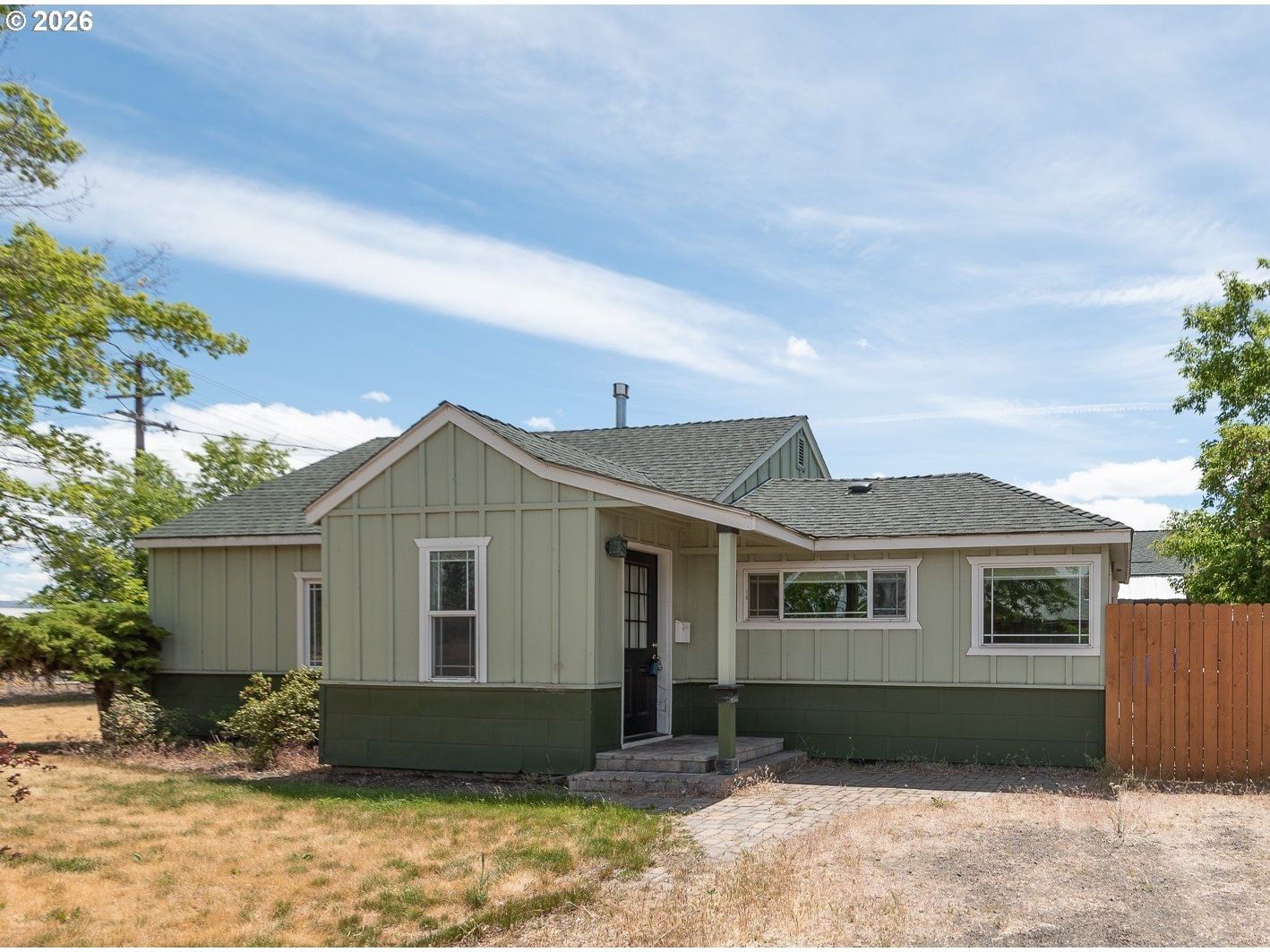 Listing photo 1 of 6