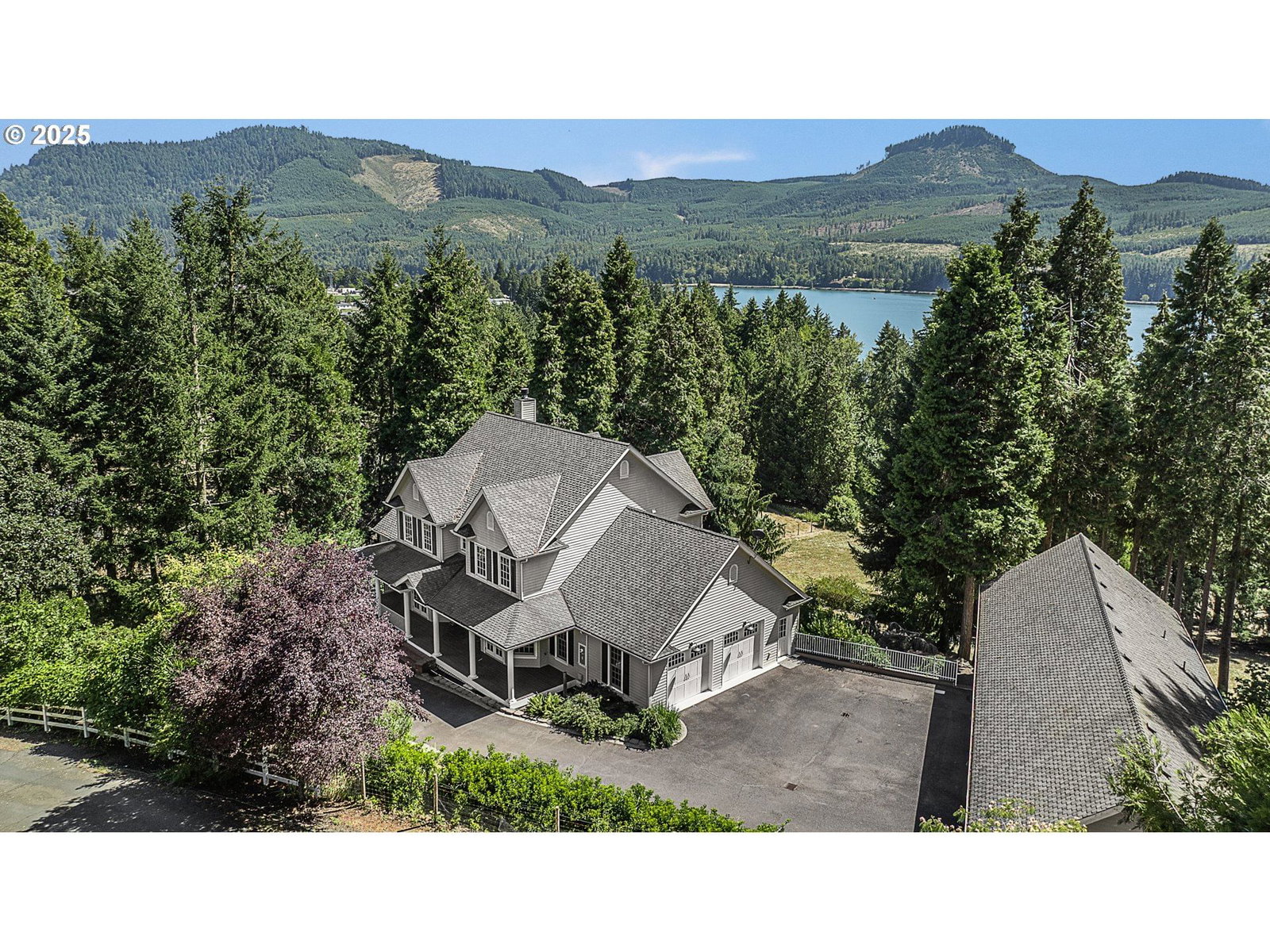 Listing photo 1 of 6