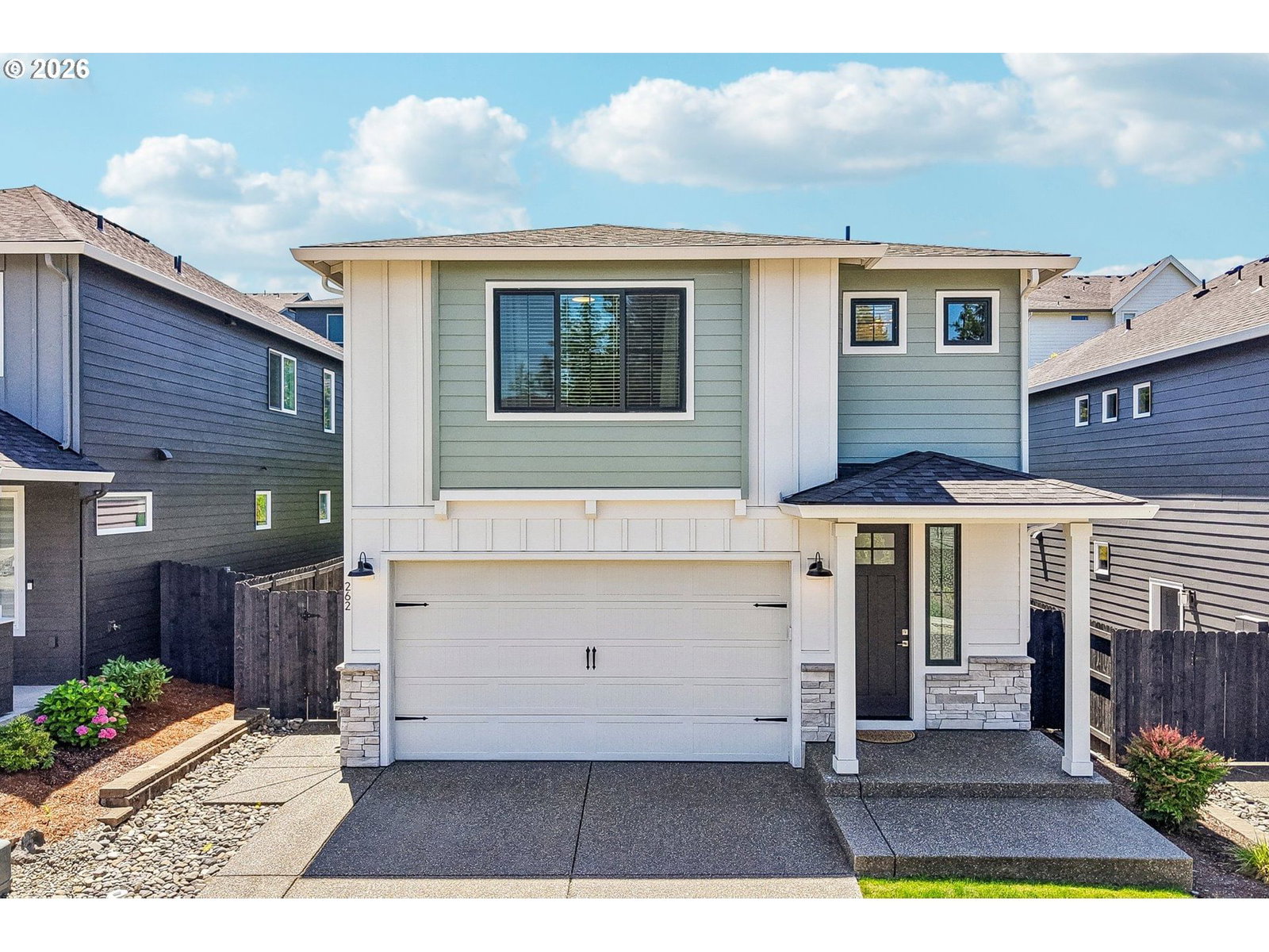 262 W MAPLE ST