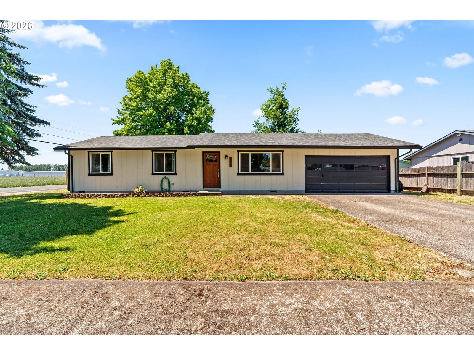 Listing photo 1 of 6