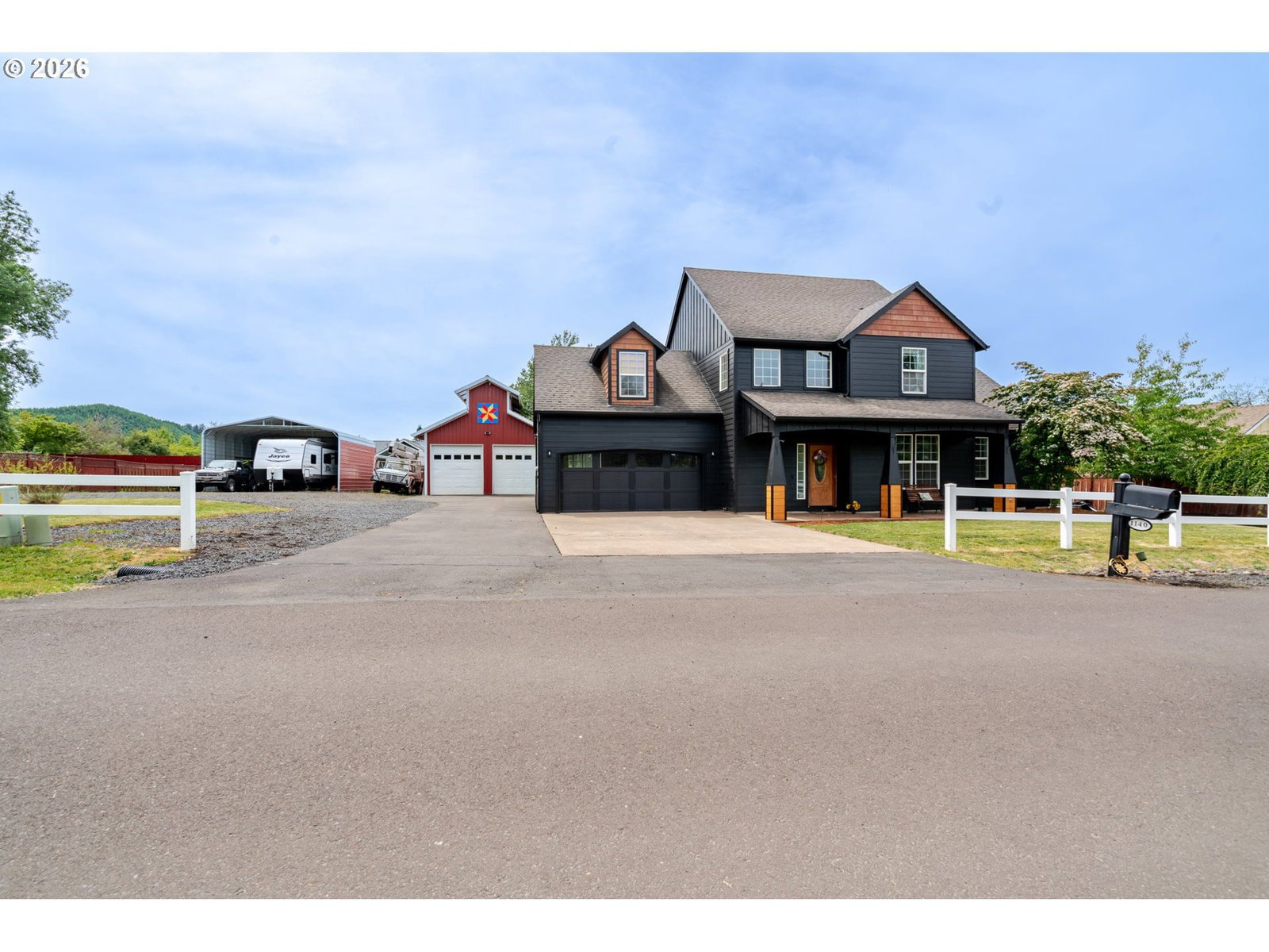 Listing photo 1 of 6
