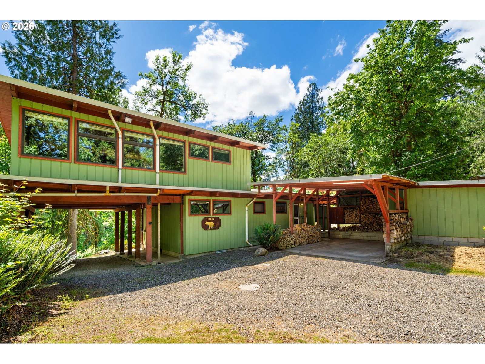 Listing photo 1 of 6