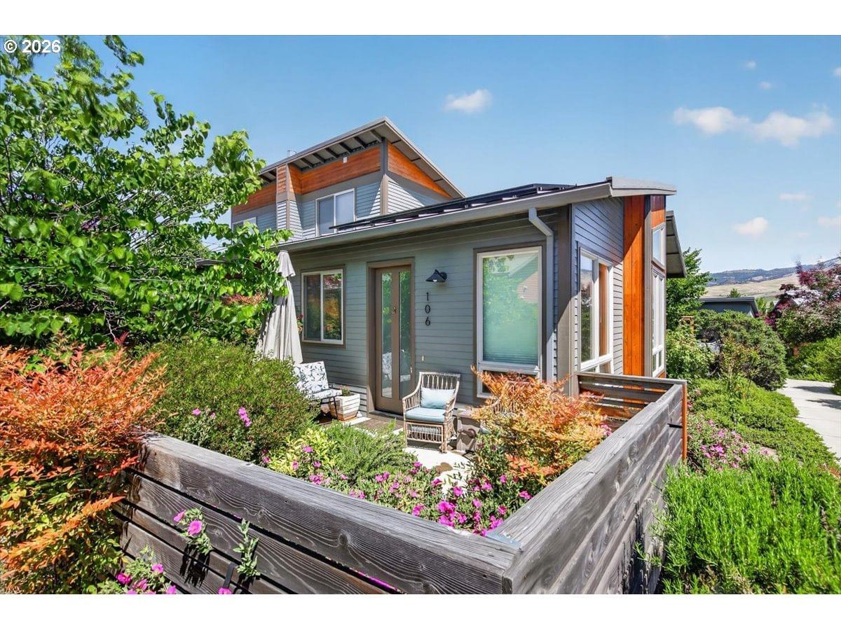 Listing photo 1 of 6