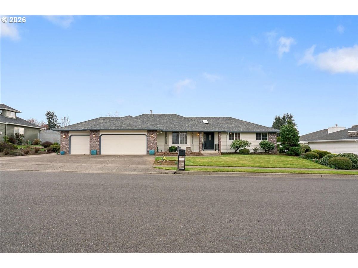 Listing photo 1 of 6