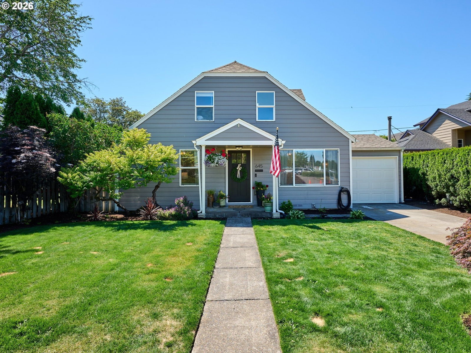 Listing photo 1 of 6