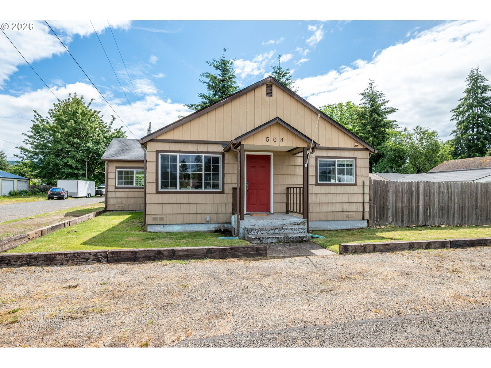 Listing photo 1 of 6