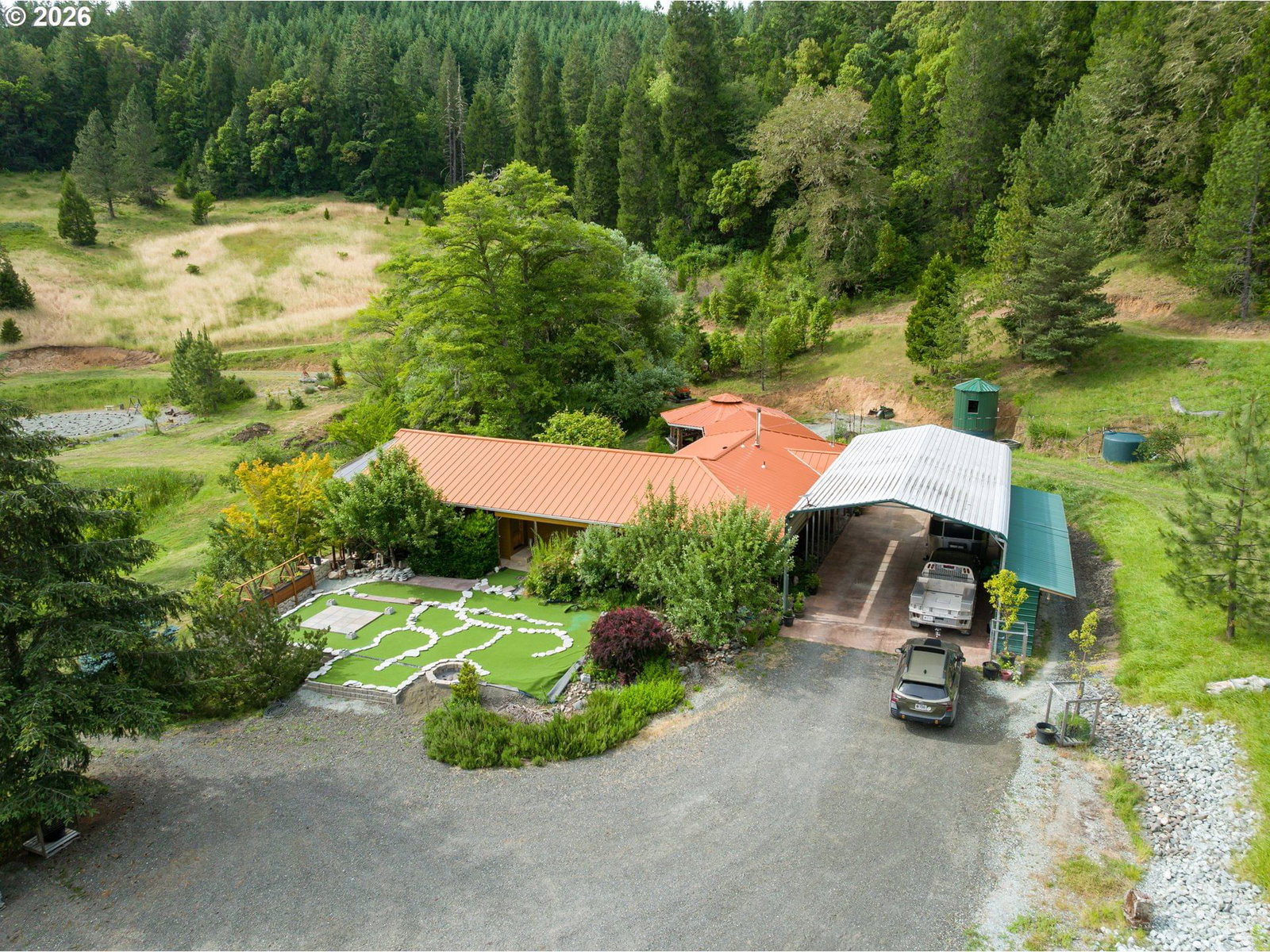 Listing photo 1 of 6