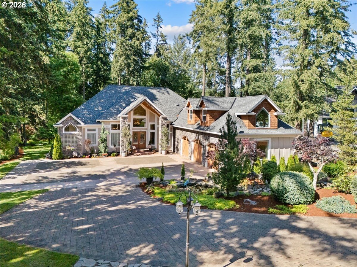 Listing photo 1 of 6