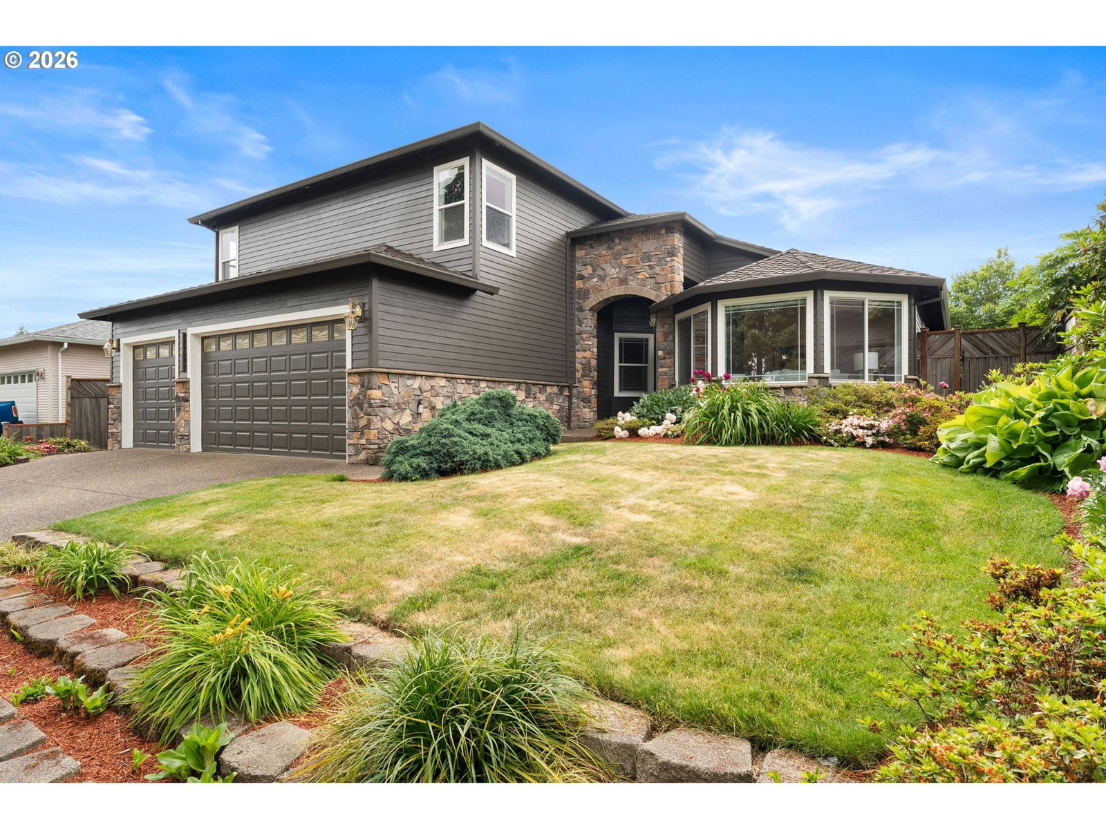 Listing photo 1 of 6