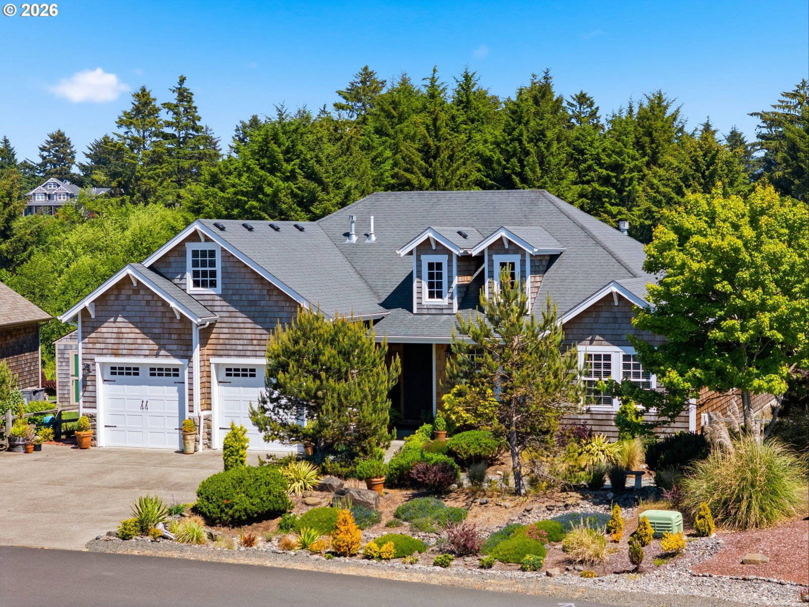 Listing photo 1 of 6