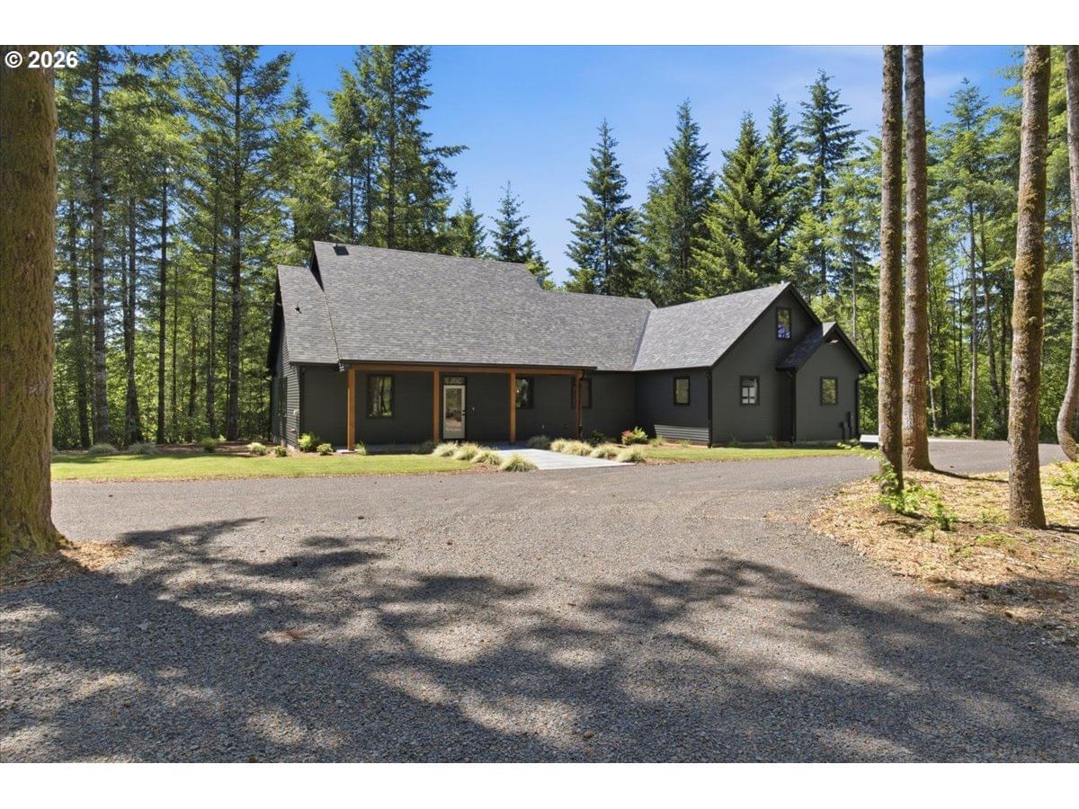 Listing photo 1 of 6