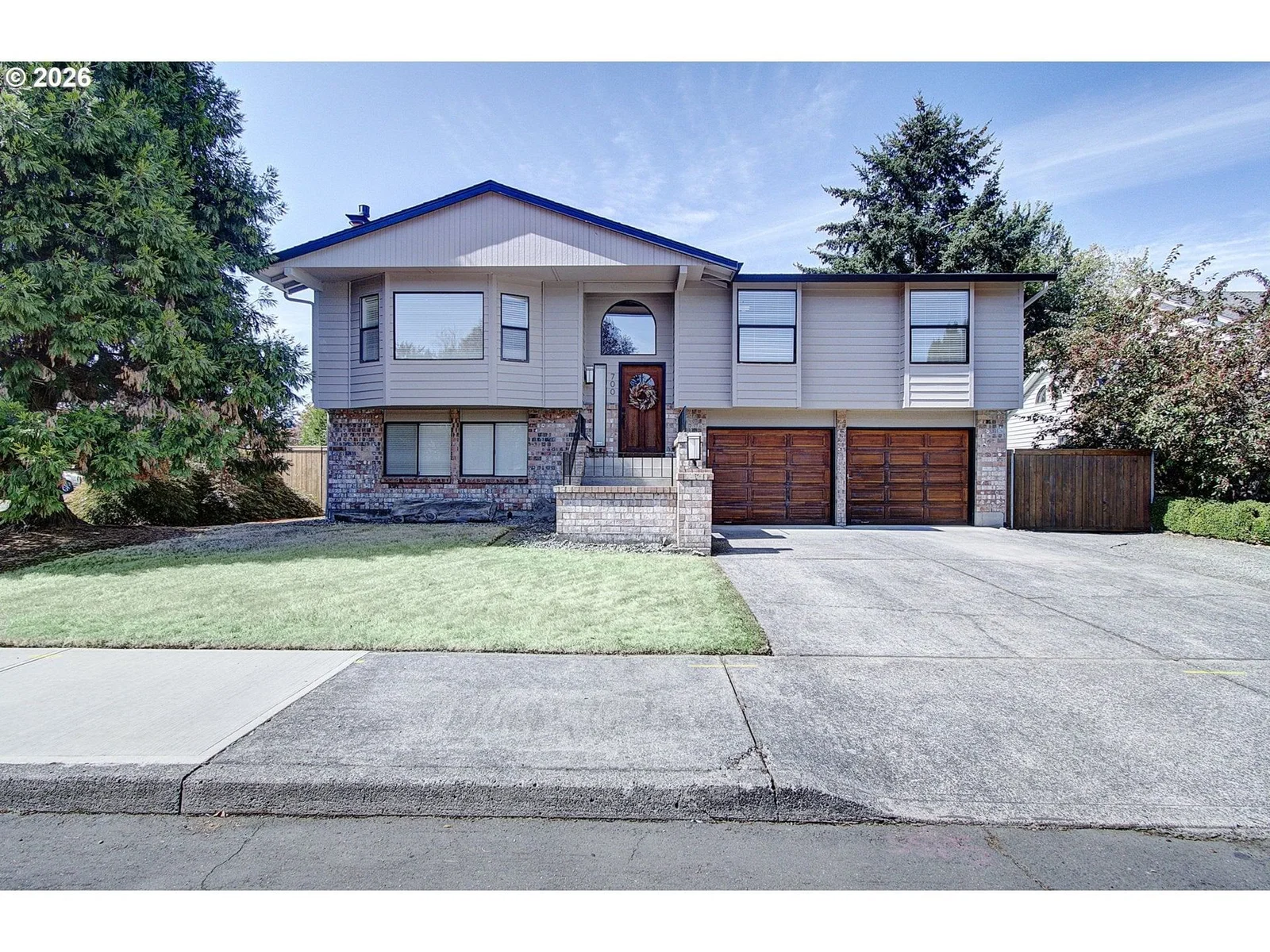 700 NE 159TH CT