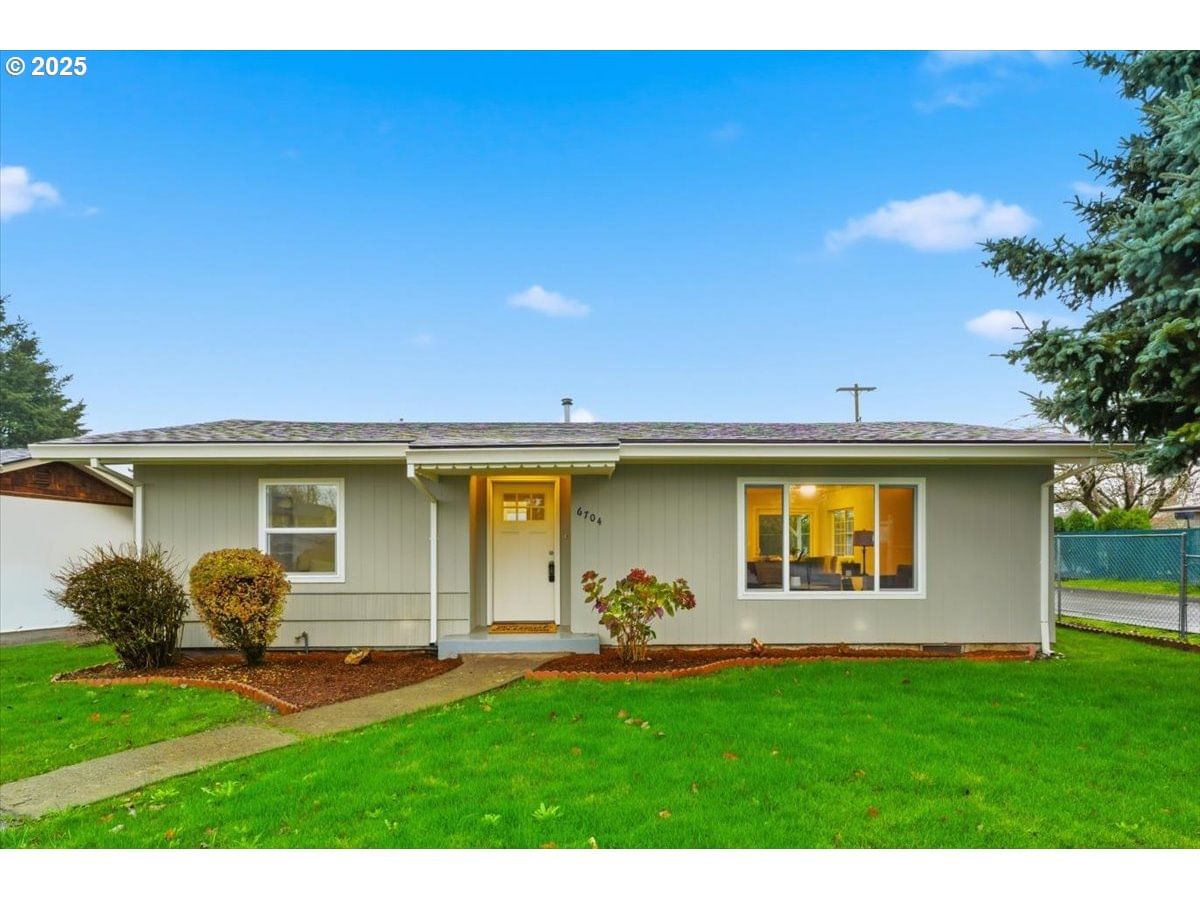 Primary listing photo, 6704 SE NEHALEM ST, Portland, OR, 97206