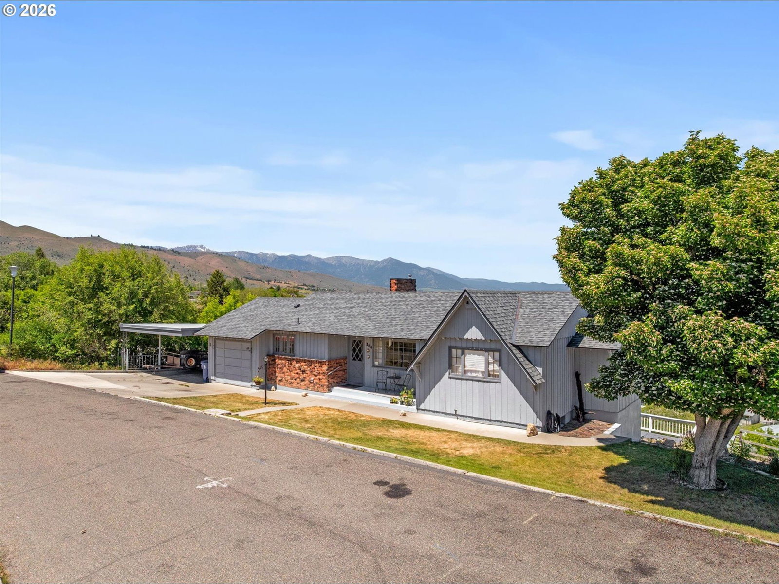 Listing photo 1 of 6