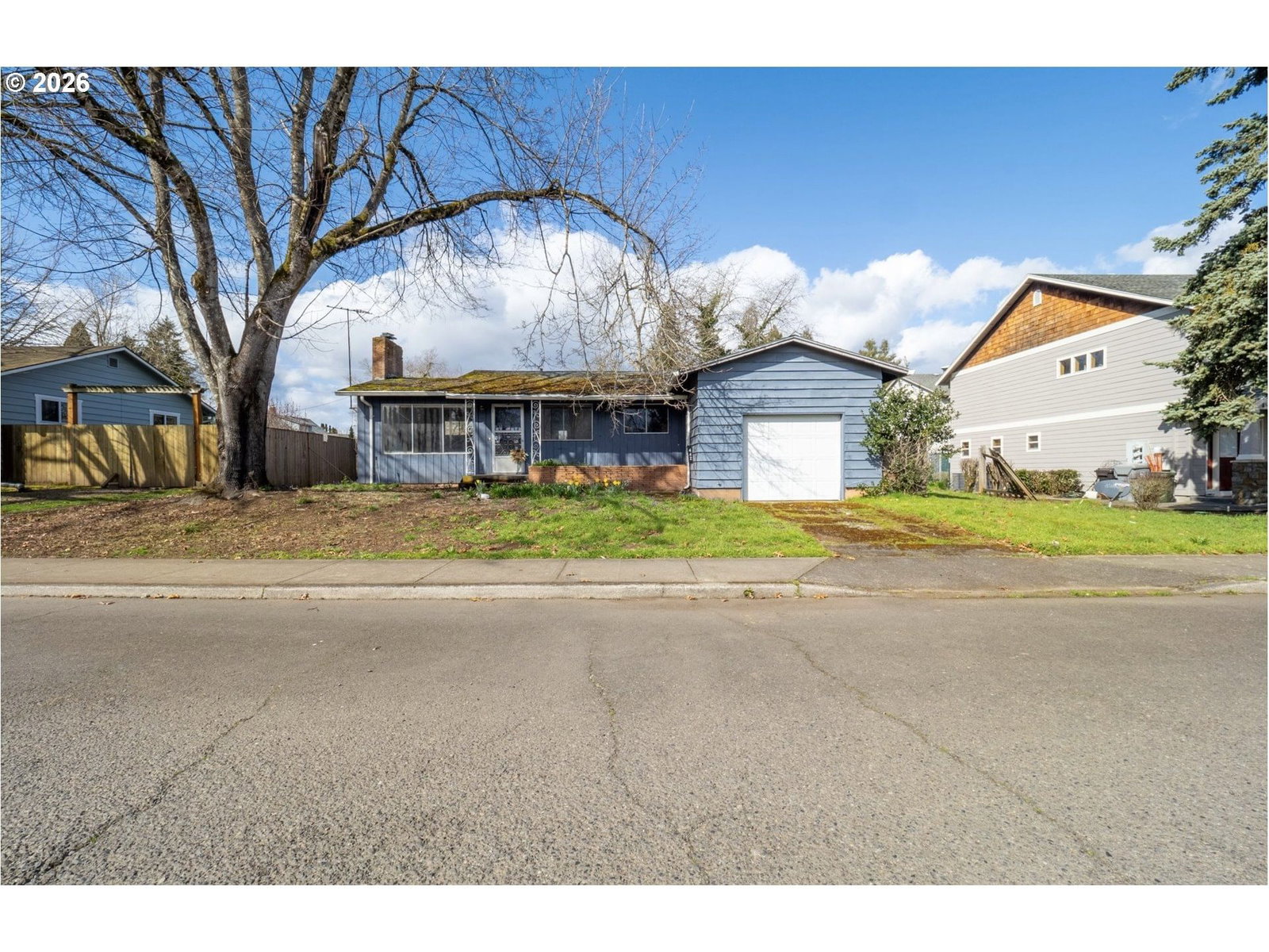 Listing photo 1 of 6