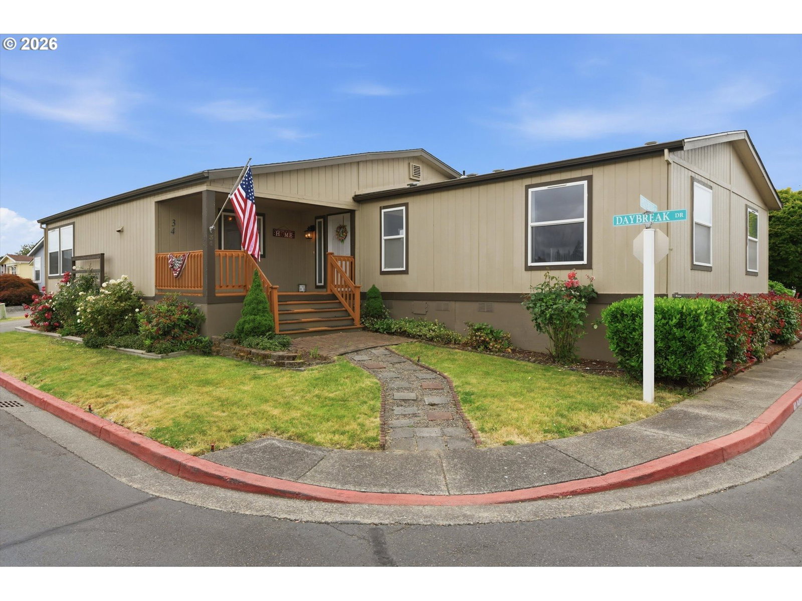 Listing photo 1 of 6