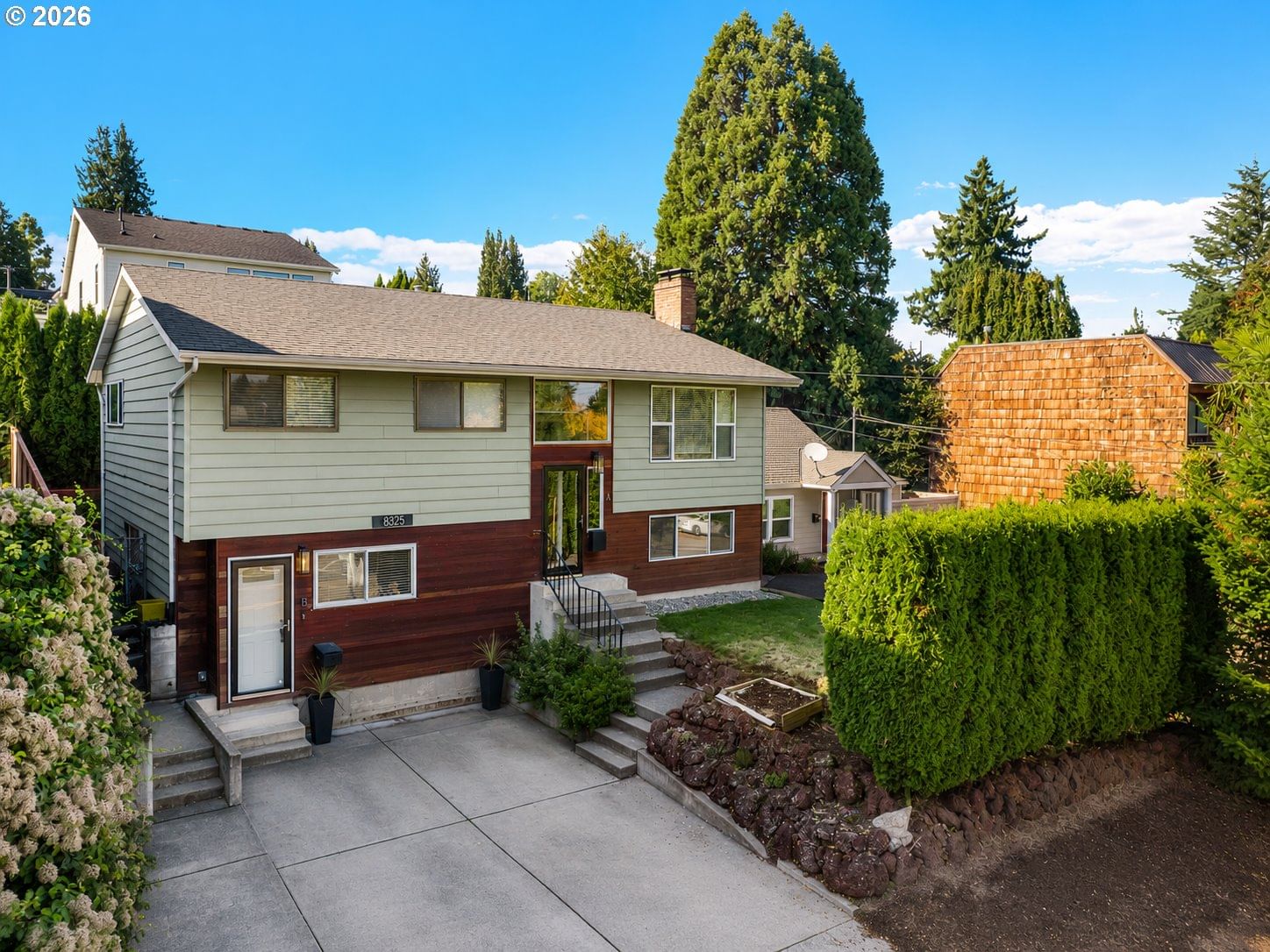 8325 SW TERWILLIGER BLVD