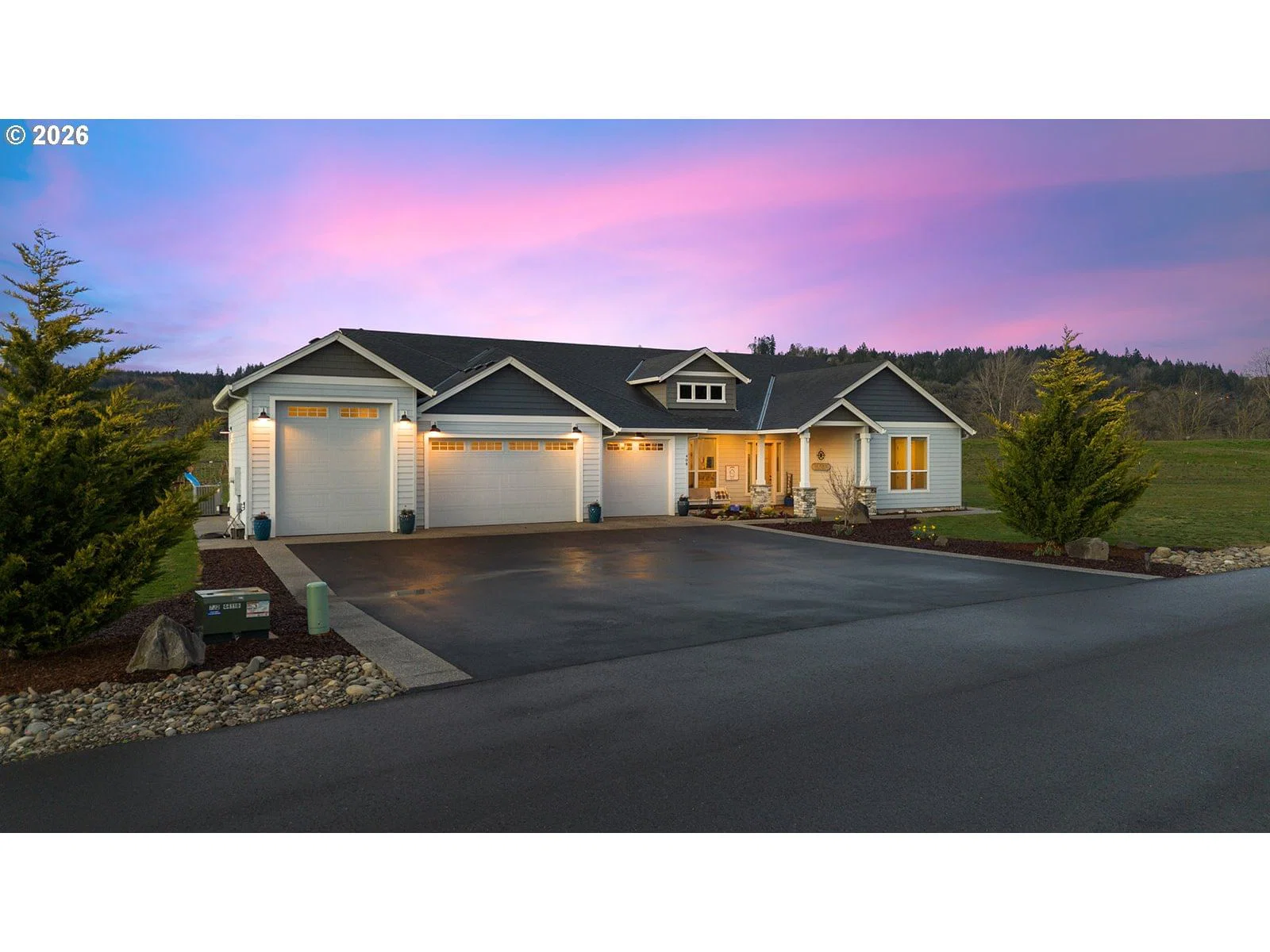 408 TULIP LN
