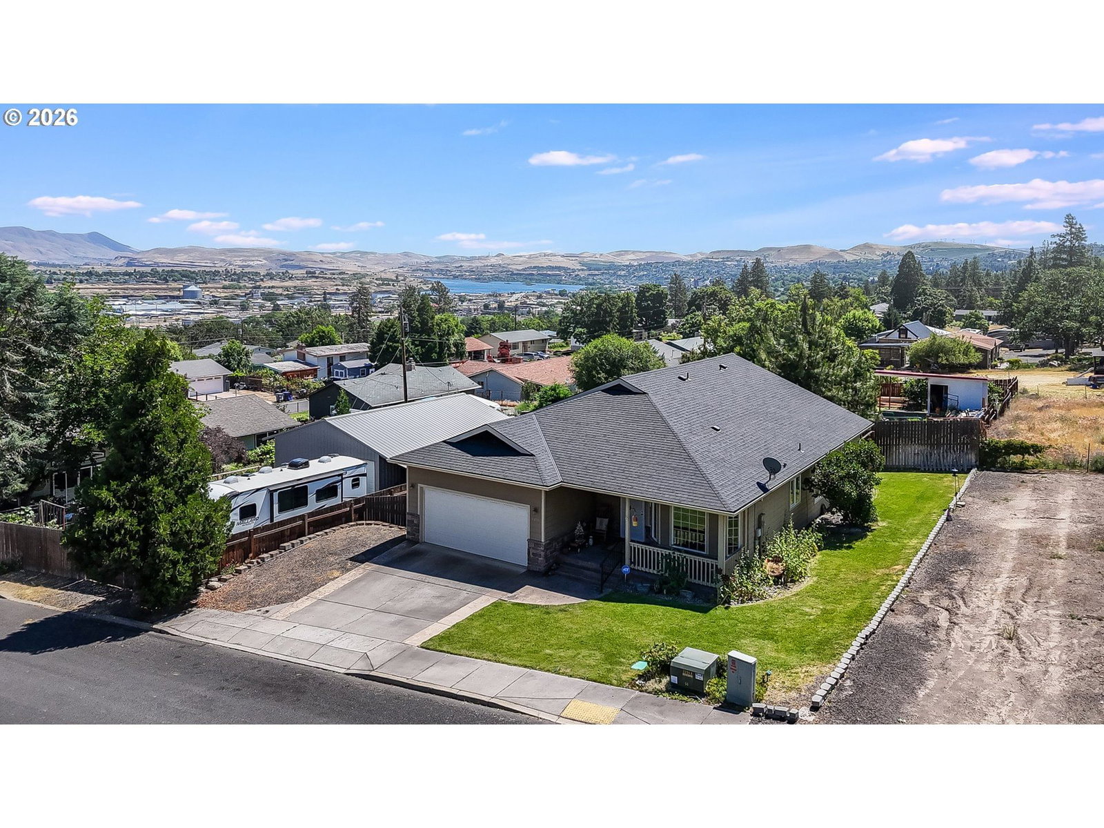 Listing photo 1 of 6