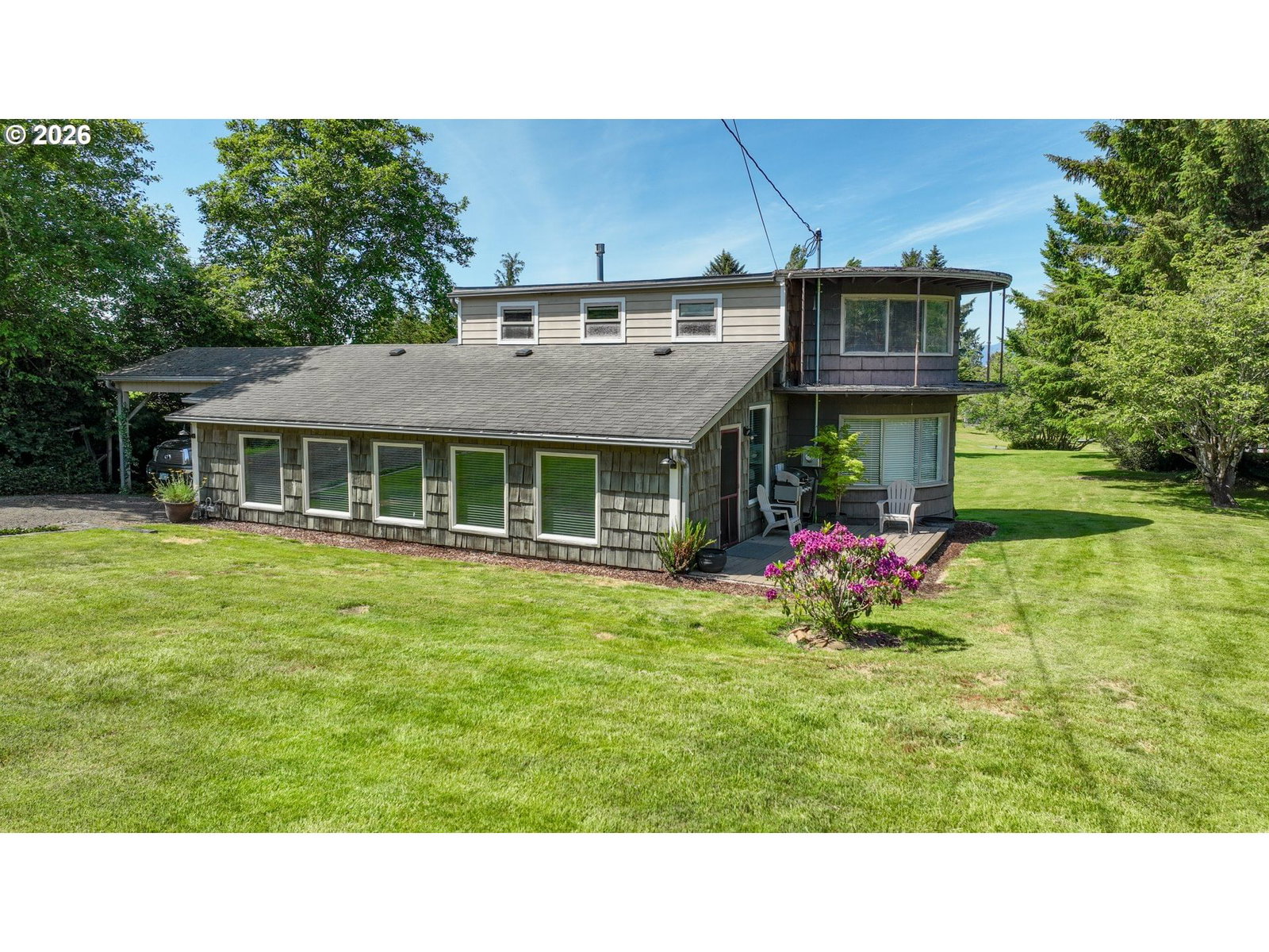Listing photo 1 of 6